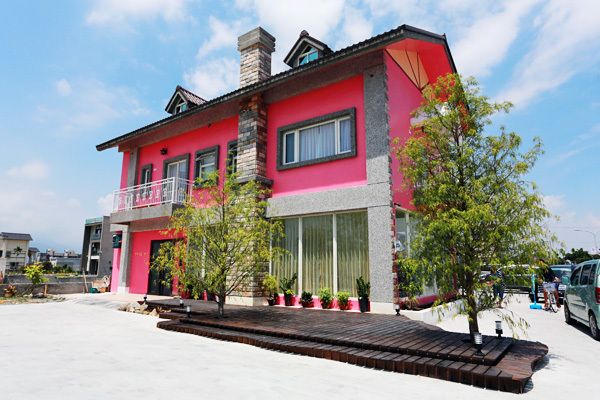 彩虹超商民宿外觀