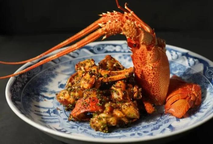 鮮花椒碎炒花龍蝦